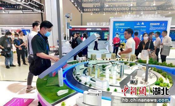 湖北移动携全光网络,5g数智应用及多款集团产品和服务"盛装亮相"
